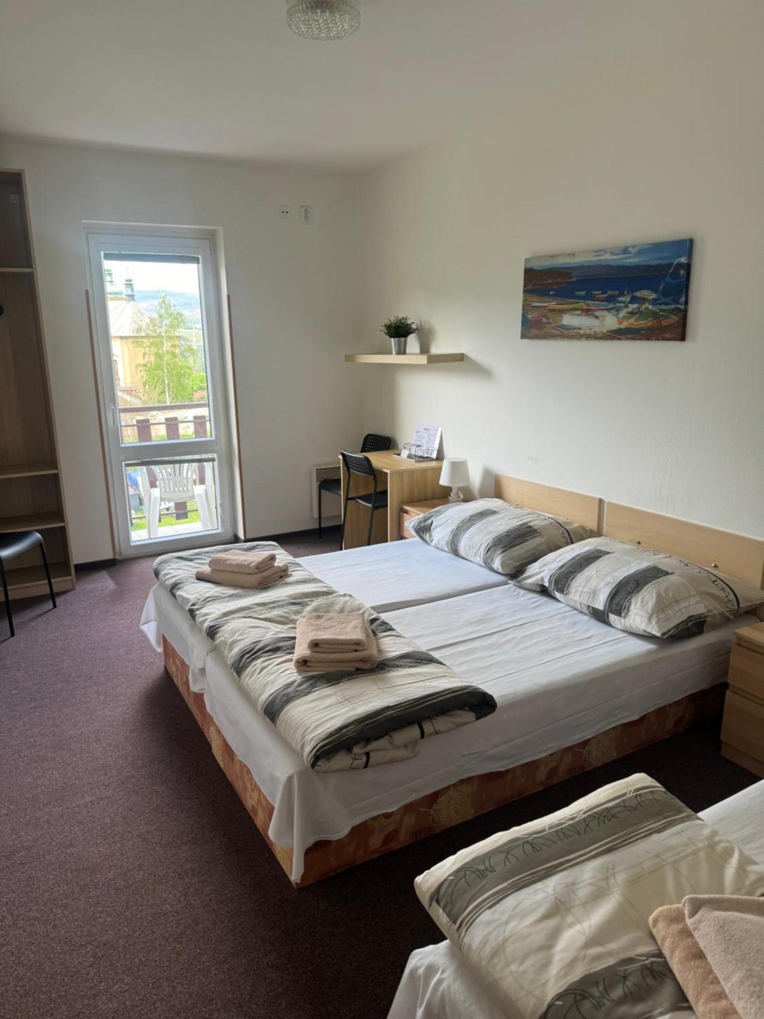 Hotel Formule Decin Kültér fotó