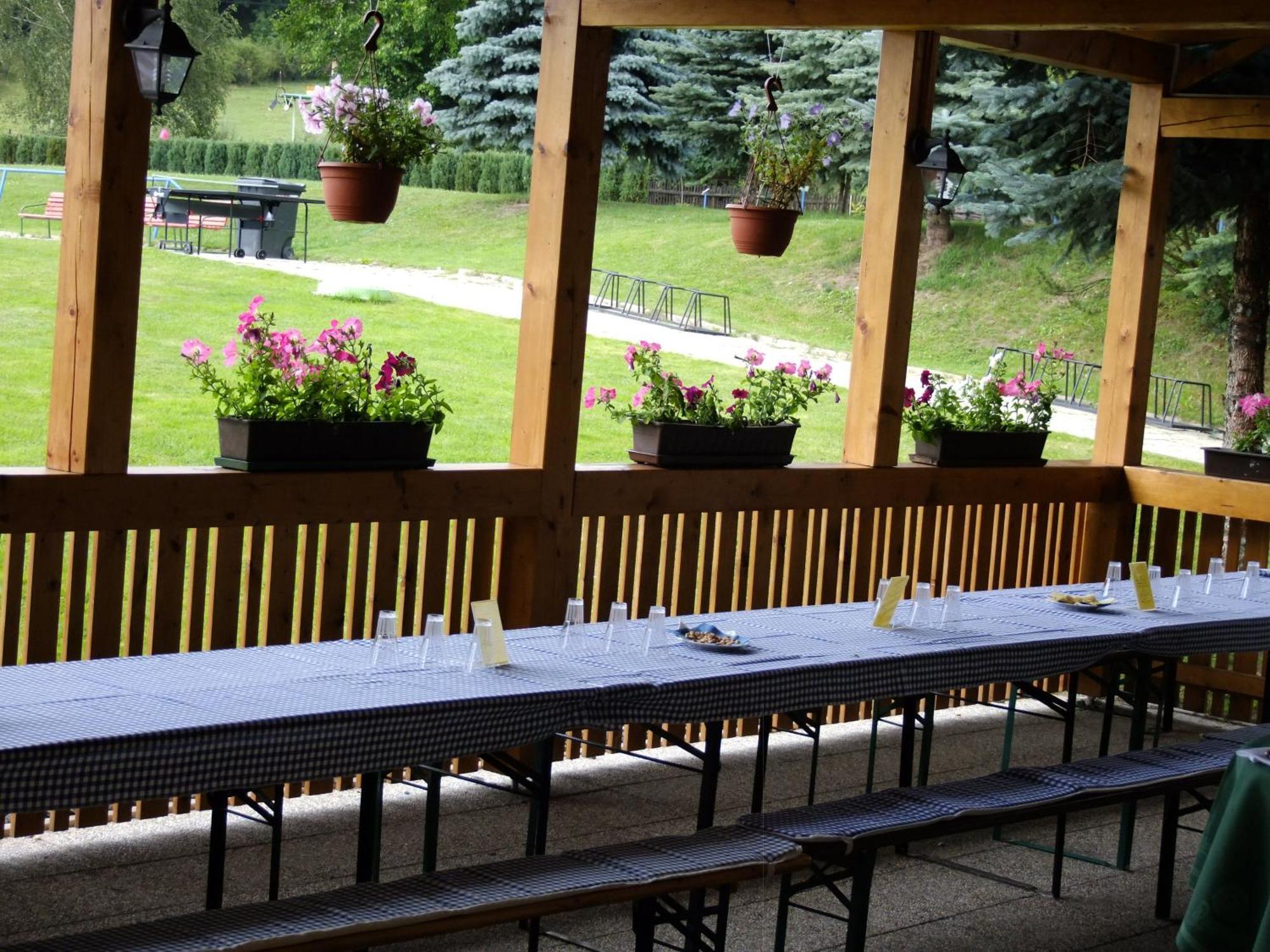 Hotel Formule Decin Kültér fotó