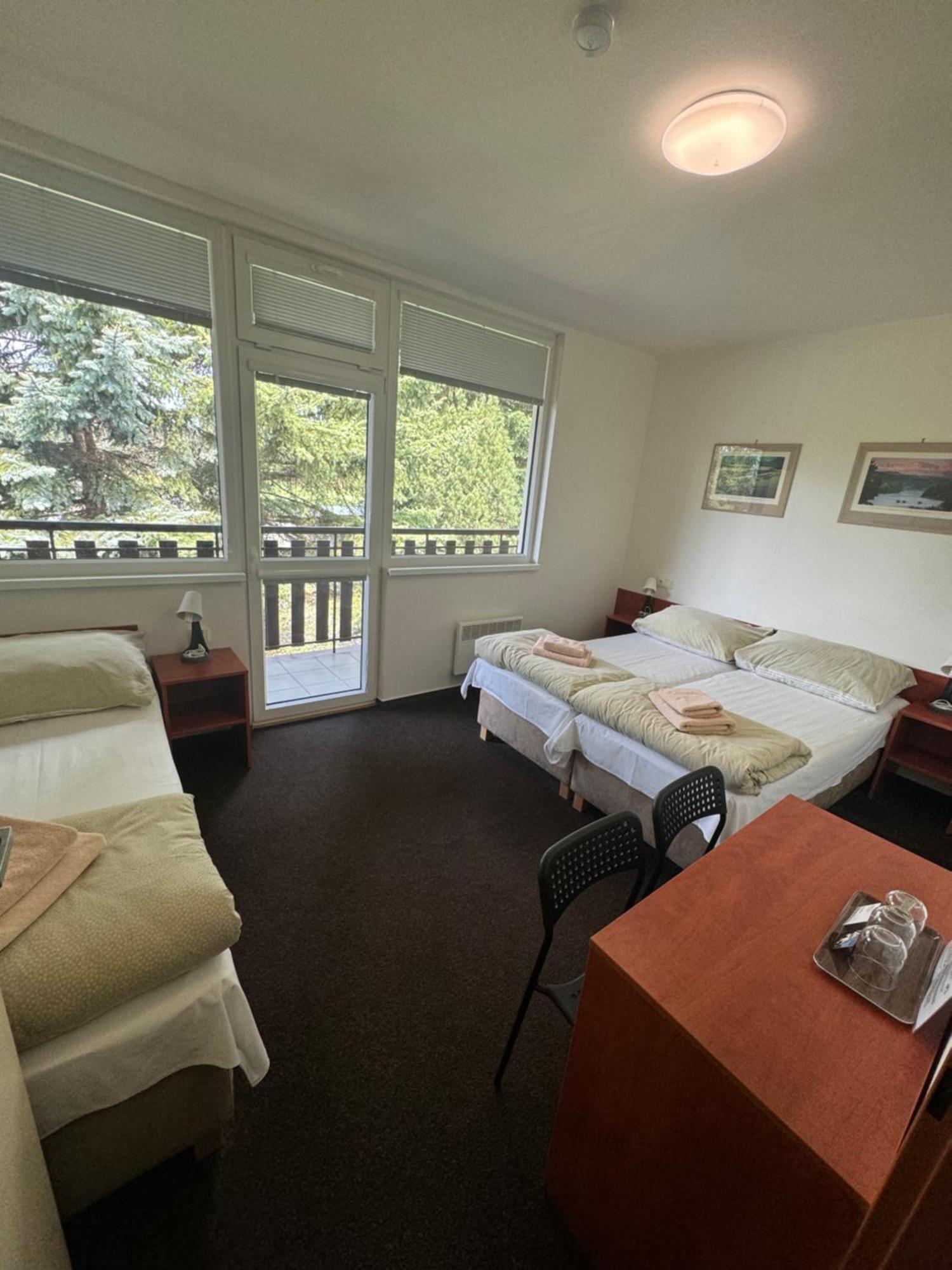 Hotel Formule Decin Kültér fotó